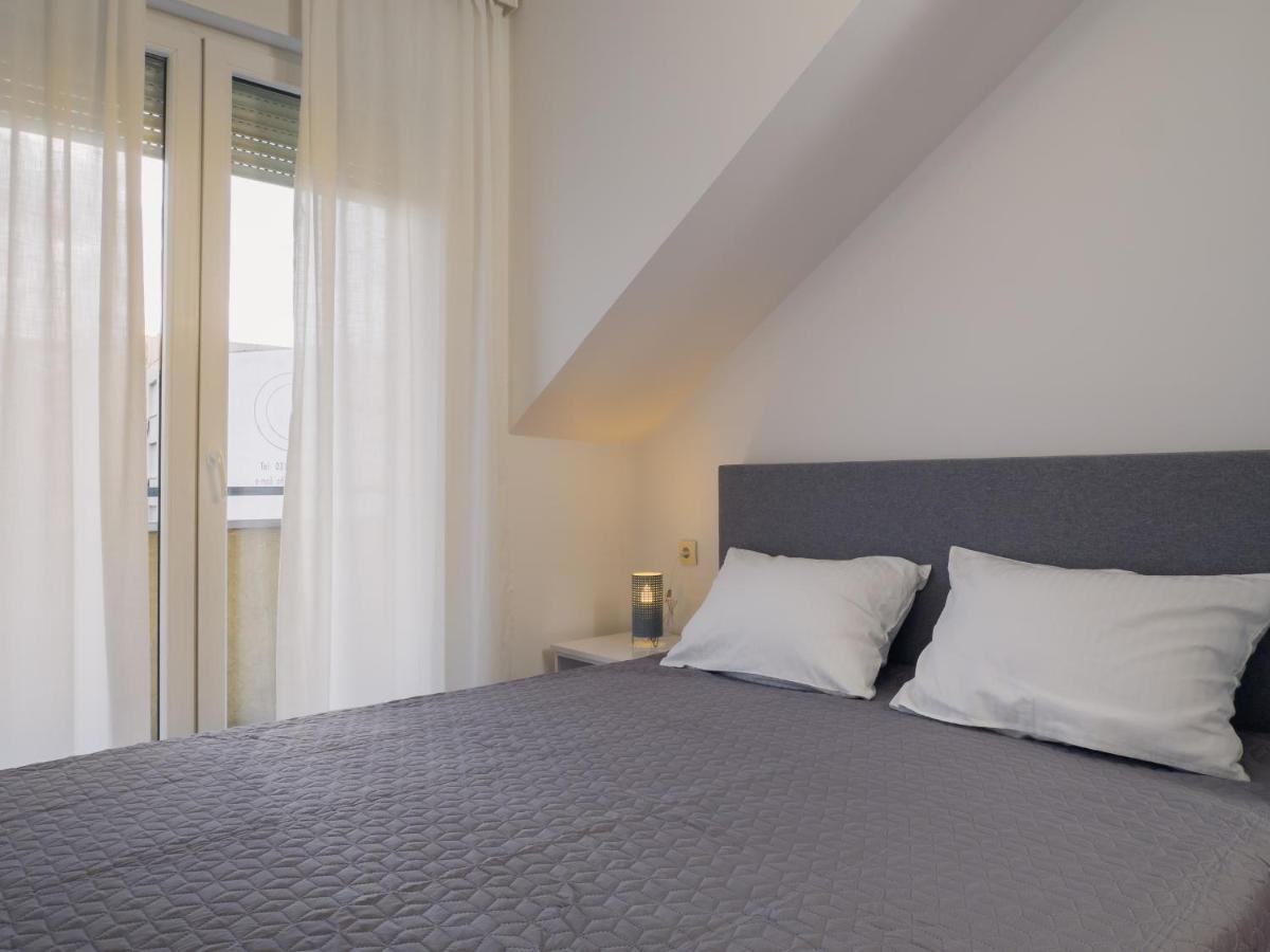 Apartment Neo 2 Free Parking Novi Sad Dış mekan fotoğraf