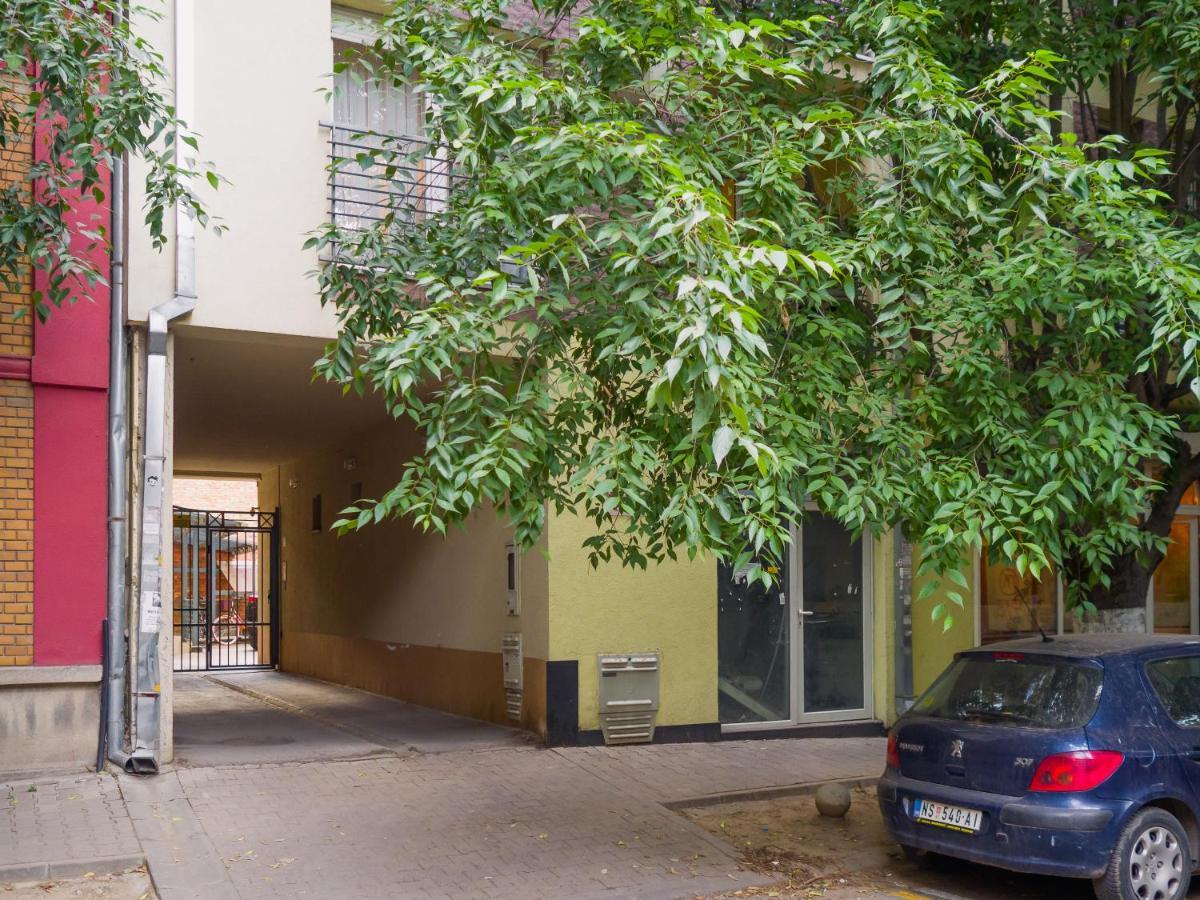 Apartment Neo 2 Free Parking Novi Sad Dış mekan fotoğraf